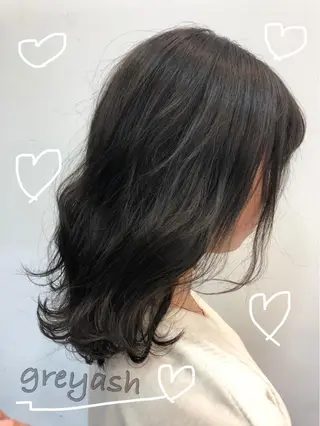 セミロング カラー GLROW haruhiのヘアスタイル