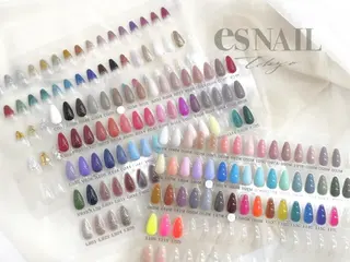 ネイル esNAIL新宿西口店所属・梶田 弥侑のネイルデザイン