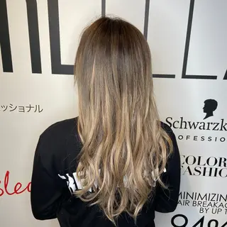 ロング 宮下 愛璃紗のヘアスタイル