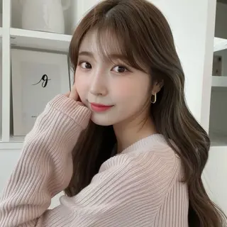 ロング カラー 岡田 佳子のヘアスタイル