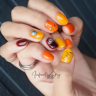 ネイル infinity skyのネイルデザイン