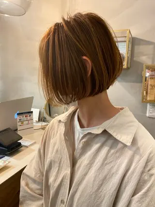 ショート カラー Angelica Hinaのヘアスタイル