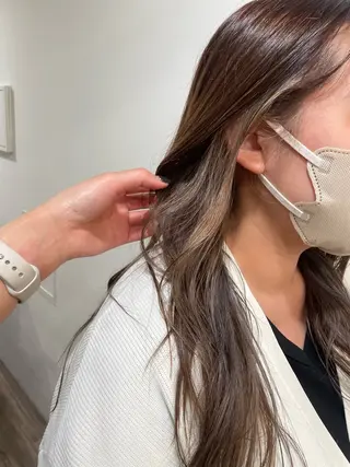 ロング オオシマ ミユのヘアスタイル