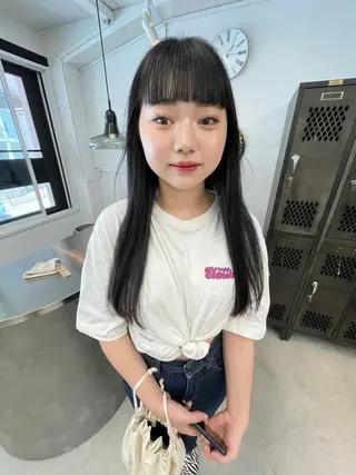 ロング カラー オカモト ミユウのヘアスタイル