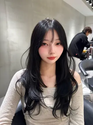 ロング カラー ブリなしWカラー✨️ 髪質改善【タケル】のヘアスタイル