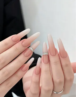 ネイル ETELUNA Nail 銀座店【パラジェル/フィルイン/チップスカルプ/マグネット/ニュアンス】所属・周 テイのネイルデザイン