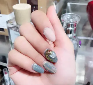 カラー U.mi Nail Salonのネイルデザイン