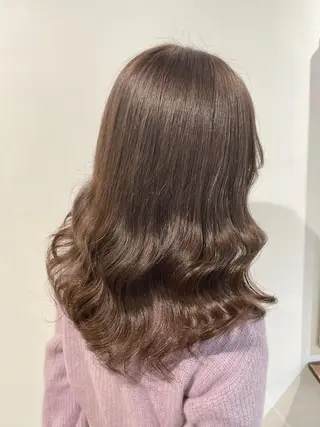 セミロング カラー ヘアアレンジ にいた　かづしげのヘアスタイル