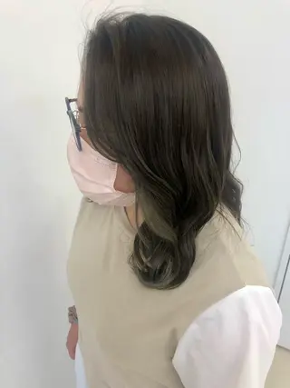セミロング 堀越 エリのヘアスタイル