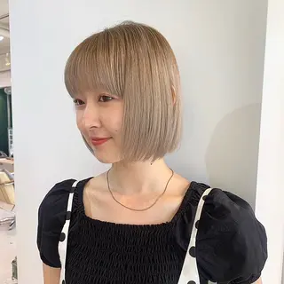 ミディアム Qin share salon 原宿店所属・🫧艶ハイトーン 特化🫧ライヤのヘアスタイル
