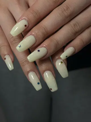 ネイル neouv所属・NEOUV_ mikuのネイルデザイン