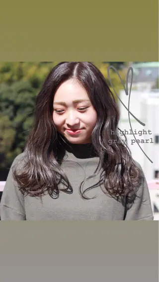 ロング カラー Viage （ビアージュ）のヘアスタイル