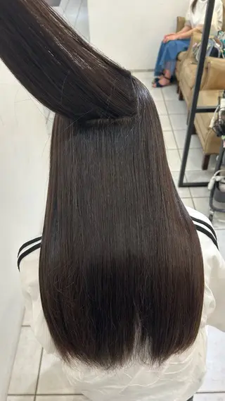 ロング パーマ 髪質改善／艶髪／ タカハシ セリナのヘアスタイル