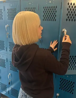 ショート カラー 韓国ボブ/レイヤー カット/ EMIRIのヘアスタイル