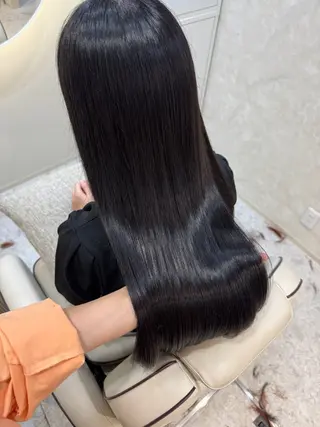 ロング カラー Sill所属・片岡 由依のヘアスタイル