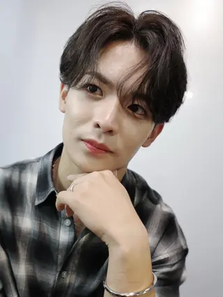 メンズ Pia hair design所属・【Pia】 セナ/ハイトーンのヘアスタイル