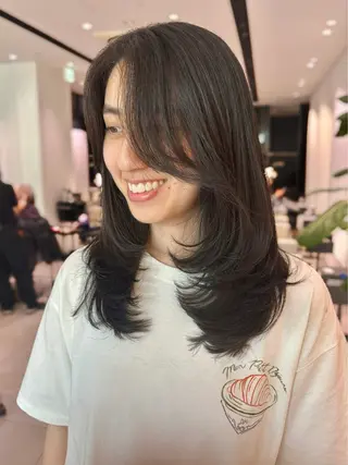 ロング stair:case 武蔵小杉店所属・艶カラーリスト 牛込萌香のヘアスタイル