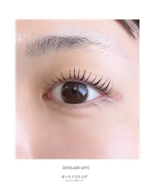 マツエク・マツパ pepper所属・美容室内の半個室 pepperのマツエク・マツパデザイン