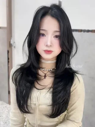 セミロング MOE 福岡韓国ヘア✧︎のヘアスタイル