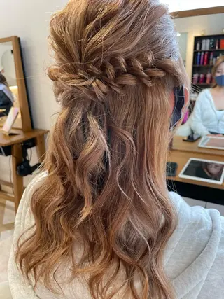 ロング Lovis moa 〘国分　かな〙のヘアスタイル