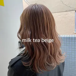 セミロング 暖色カラー推し/ トヤエリコのヘアスタイル