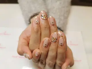 ネイル ネイルリボン 受付スタッフのネイルデザイン