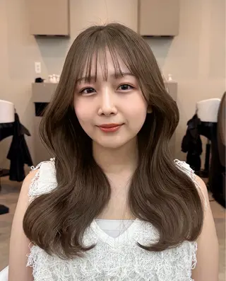 ミディアム Aura所属・丸山 心 / 艶カラーのヘアスタイル