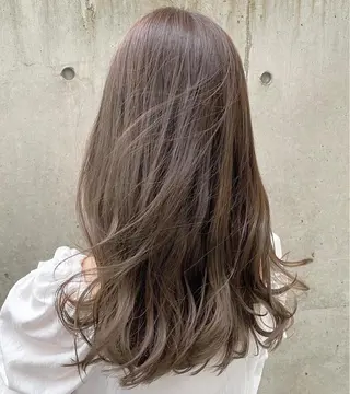 ミディアム カラー レイヤーカット /透明感カラー西田のヘアスタイル