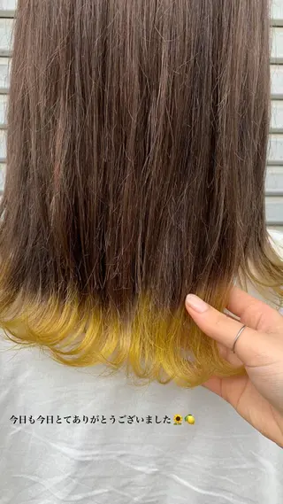 セミロング カラー カネコ ユカリのヘアスタイル