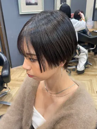 ショート 鎌取/透明感カラー /ボブ/顔まわりのヘアスタイル