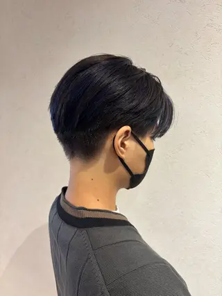 ショート カラー 室塚 志穏のヘアスタイル