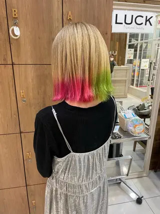 ショート カラー 透明感color吉田 沙羅のヘアスタイル