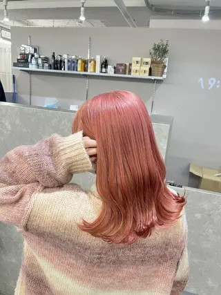 セミロング カラー REAL【レアル】所属・グレージュ/透け感 カラー/透明感カラーのヘアスタイル