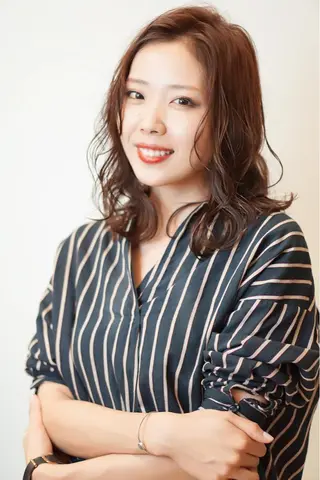 ミディアム カラー パーマ ディレクター ノナカのヘアスタイル