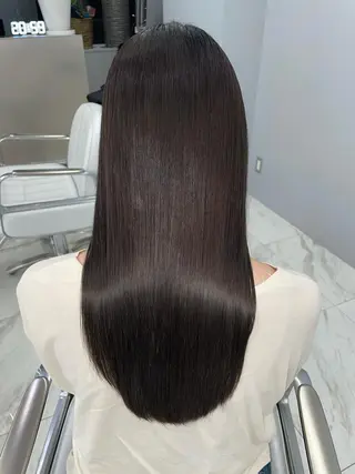 ロング 菜々🫧新宿 透明感ケアブリーチのヘアスタイル