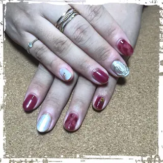 ネイル ECLAT エクラ所属・寺山 千鶴のネイルデザイン