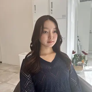 セミロング カラー ブリーチなし/レイヤ ー特化🌈Tommyのヘアスタイル