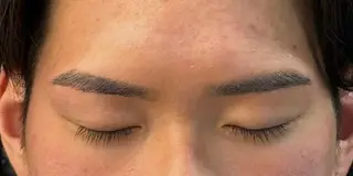 アイブロウ GLIDE所属・LAQ MINAのマツエク・マツパデザイン