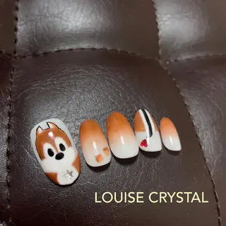 ネイル LOUISE CRYSTALのネイルデザイン