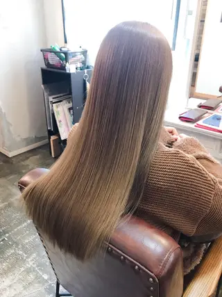 セミロング カラー ヘアアレンジ ネイル マツエク・マツパ アイブロウ Chic シックのヘアスタイル