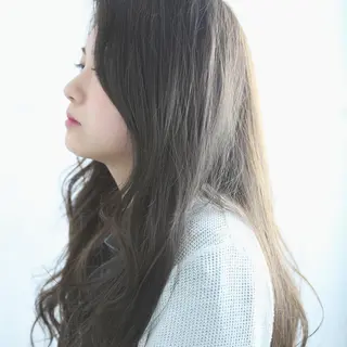 ロング カラー youres hair 新宿三丁目所属・髪質改善カラー、美髪 トリートメント専門のヘアスタイル
