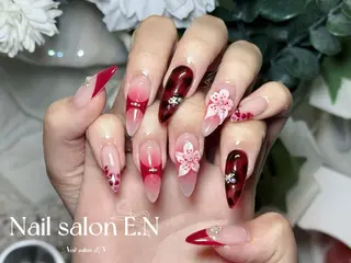 ネイル E.N🦋 長さ出し/持ち込みのネイルデザイン