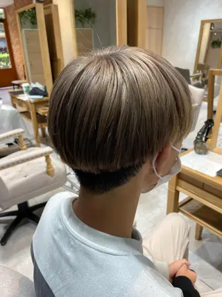 カラー メンズ 岩村 彩音のヘアスタイル