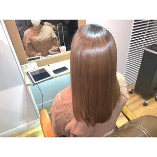 ロング カラー ツキダテ ユイのヘアスタイル