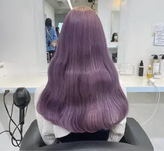 ロング カラー ヘアアレンジ 🩵ダメージレス艶感 ハイトーン🩷のヘアスタイル