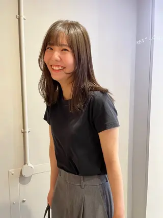 ミディアム LOREN＋透明感 オリーブhirokoのヘアスタイル