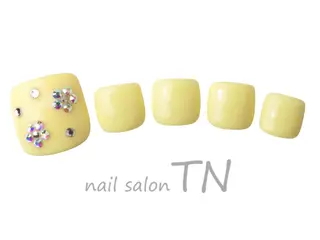 ネイル 寺嶋 ひなのネイルデザイン