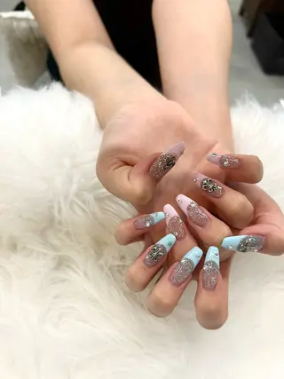 ネイル 池袋✨ネイル やり放題orフレンチのネイルデザイン