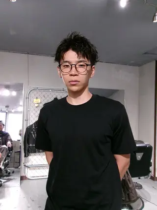 ショート garage.所属・吉田 慎冴/メンズパーマのヘアスタイル