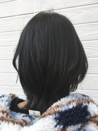 ミディアム カラー ビヨウシツトリコ よねたにみなのヘアスタイル